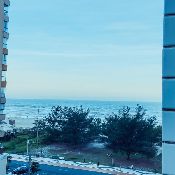 Vista Mar, 1 quadra da praia - 3dorm, bairro nobre