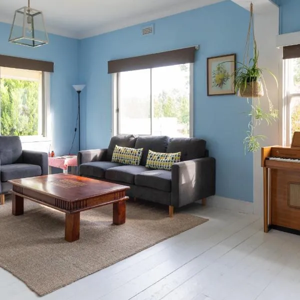 Cosy, historic & affordable 2-bed apartment - 5kms from Castlemaine, 2kms from Calder, hotel a Barkers Creek