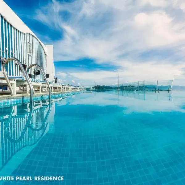 AQUA BEACHFRONT PANORAMA Nha Trang Centre, khách sạn ở Nha Trang