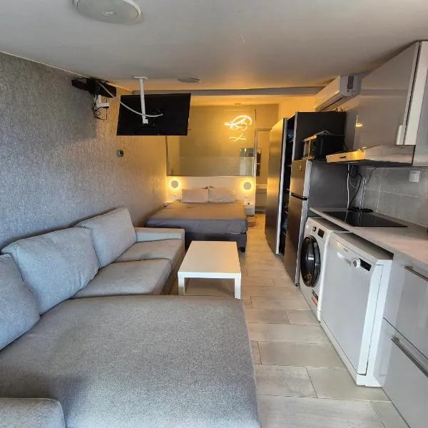 Mastora Seaside Loft, отель в Аликесе