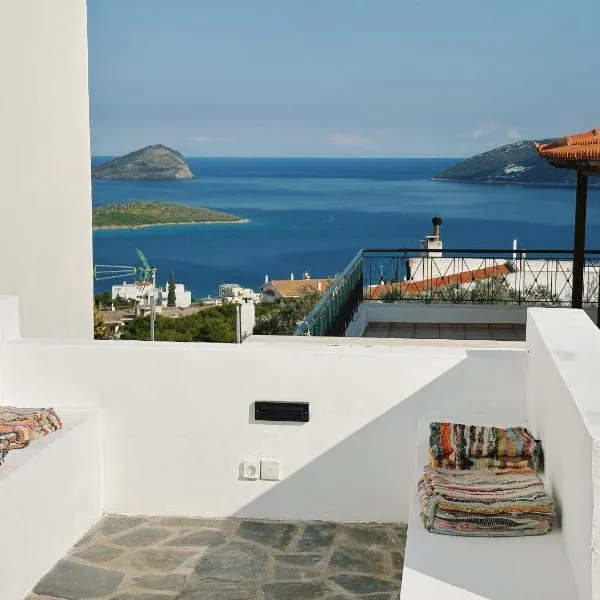 Elysian Sunrise Retreat with pool, hotel v destinaci Porto Rafti