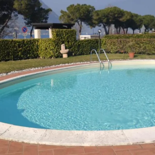 Lake and Love - Lago D'Iseo, hotel Sulzanóban