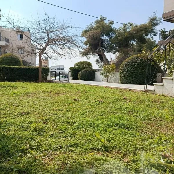S & K GROUND FLAT in Vrilissia, hotel in Athens