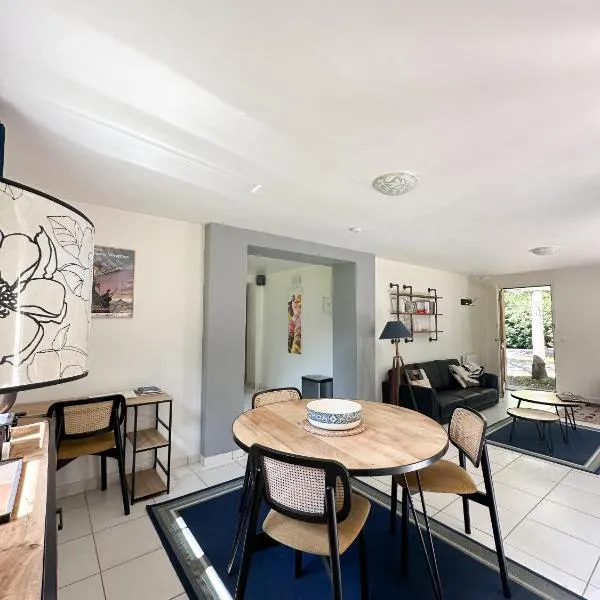 Maison dans parc privé, sports et loisirs proche golf du Coudray Montceaux, hotel v destinaci Le Coudray-Montceaux