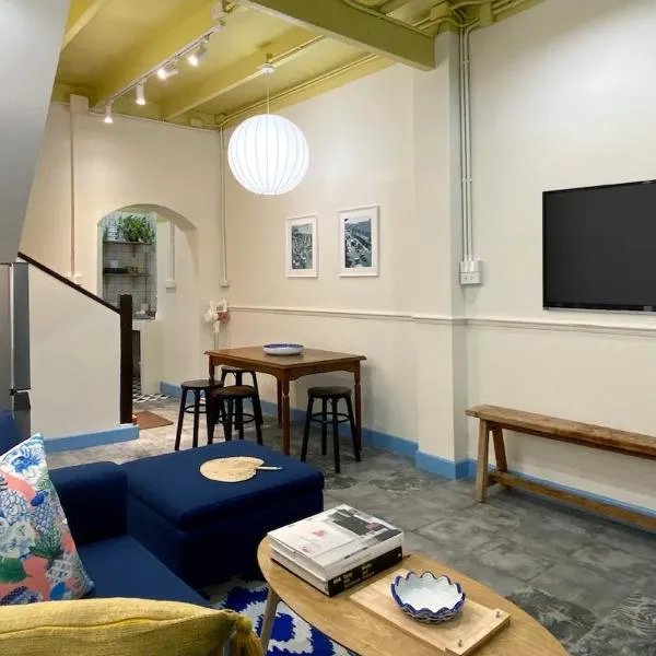 BaanBaan - Cozy home 5pax, 5min BTS, Boat, old town explore – hotel w mieście Bangkok