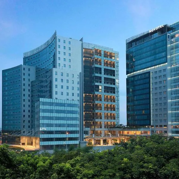 Novotel Samator Surabaya Timur, hótel í Surabaya
