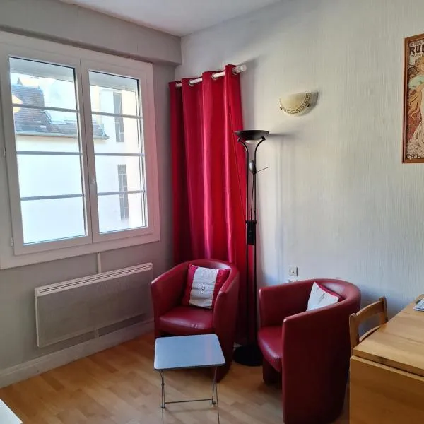 Charmant studio Luchon, hotel in Luchon