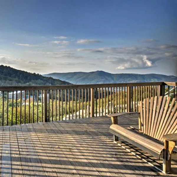 Pool Access! Ski-InandOut Sugar Mtn Gem with Views, hotelli kohteessa Sugar Mountain