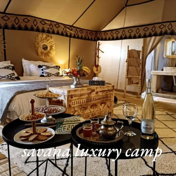 Savanna dunes luxury camp, hotel v destinaci Merzouga