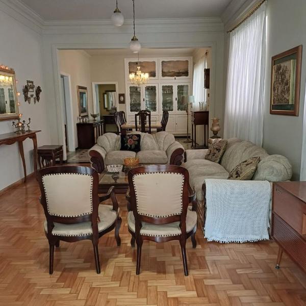 Casa maravilhosa na região Central BH