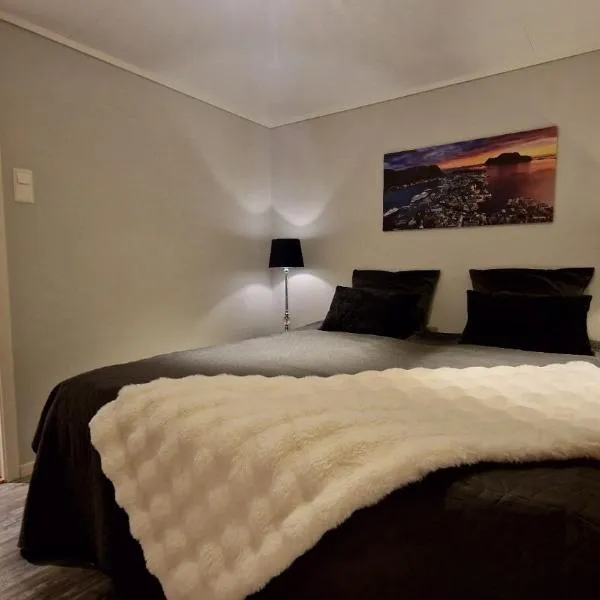 Rancho Apartment in Langevåg, hotel in Sula
