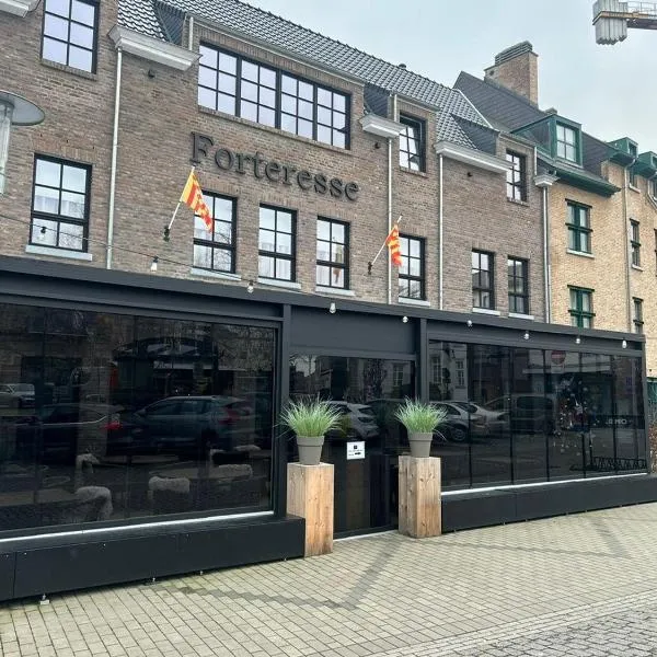 La Forteresse, hotel v destinaci Borgloon