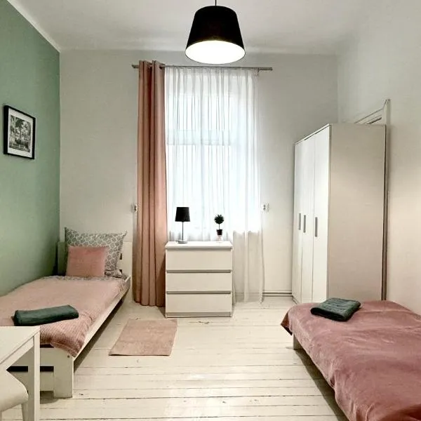 Beautiful Rooms - Wały Chrobrego, hotel in Szczecin
