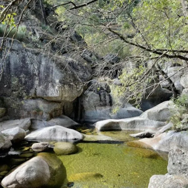 Piscinas, Serra da Estrela AL, hotel in Bouça