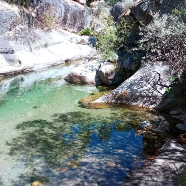 Piscinas, Serra da Estrela AL, hotel en Bouça