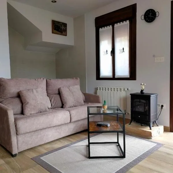 Apartamentos casalola, hotel in Cangas de Onís