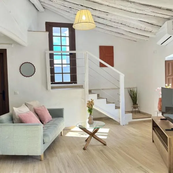 Casa Salome, Alojamiento con terraza y vistas al valle, ξενοδοχείο σε Benadalid