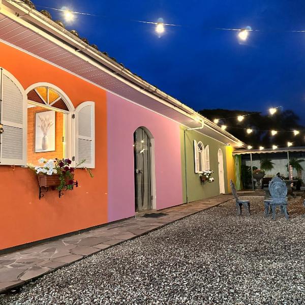 La vita hospedaria studio laranja