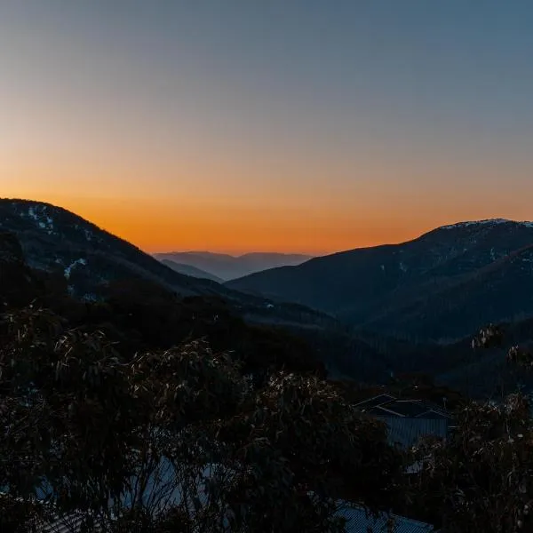 Attunga Alpine Lodge & Apartments, hotel v destinaci Falls Creek