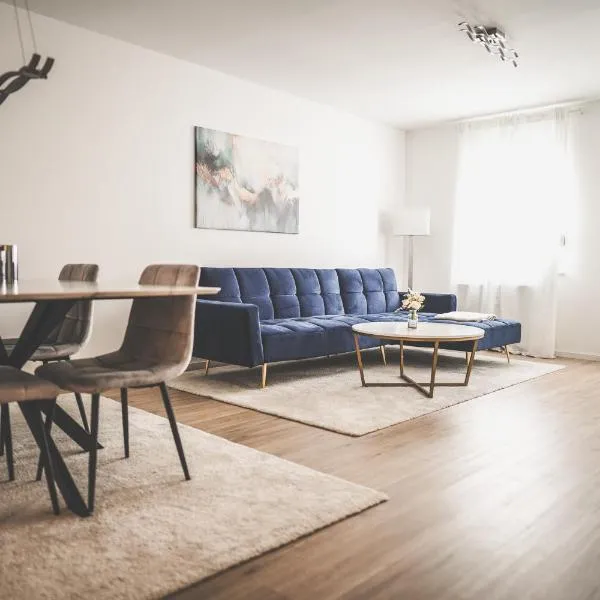 Exklusives Apartment Sinsheim Luxus, 75 TV & Top Lage WeHome Premium, hotel v destinaci Sinsheim