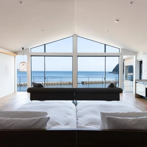 Private luxury villa with ocean view Shodoshima, hotel v destinaci Šódošima