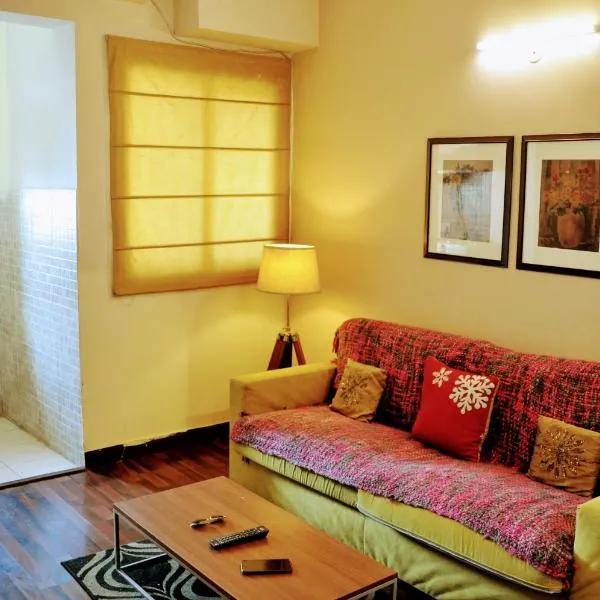 Studio Apartment with Green Lawn, hotel v destinaci Noida