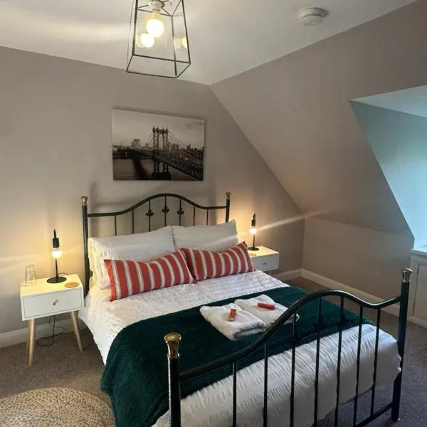 Charming Snug Loft Room, Loch Etive House, Room 4, Beautiful Connel near Oban, hotel v destinaci Connel