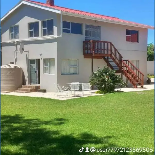 Deon's Place 2, hotel em Jeffreys Bay