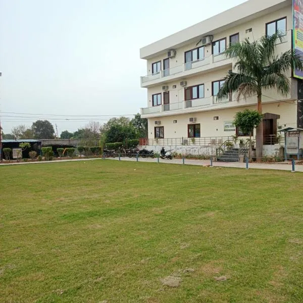 Hotel Vijaya, hotel v destinácii Khurja