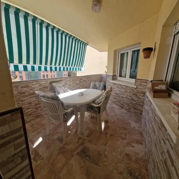 Castillo Apartment By Torremolinos On-line, Hotel in Torremolinos