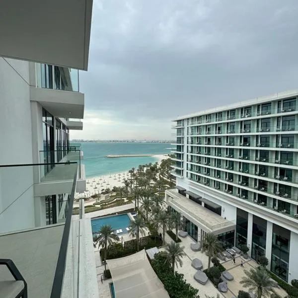 Address Beach Resort Residence Bahrain, hotel v destinaci Rayyā