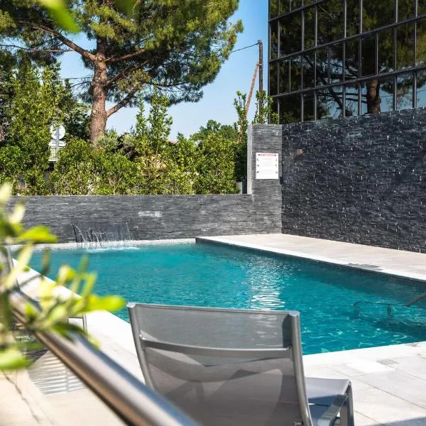 Radisson Hotel Aix En Provence โรงแรมในเอ็ก-ซอง-โพรวองซ์