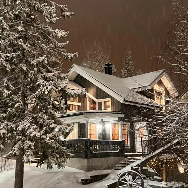 Vuokatin Aateli Villa Marsalkka, hotel em Vuokatti