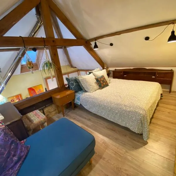 Loft Apartment at Moulin SAGE, hotel in Treignac