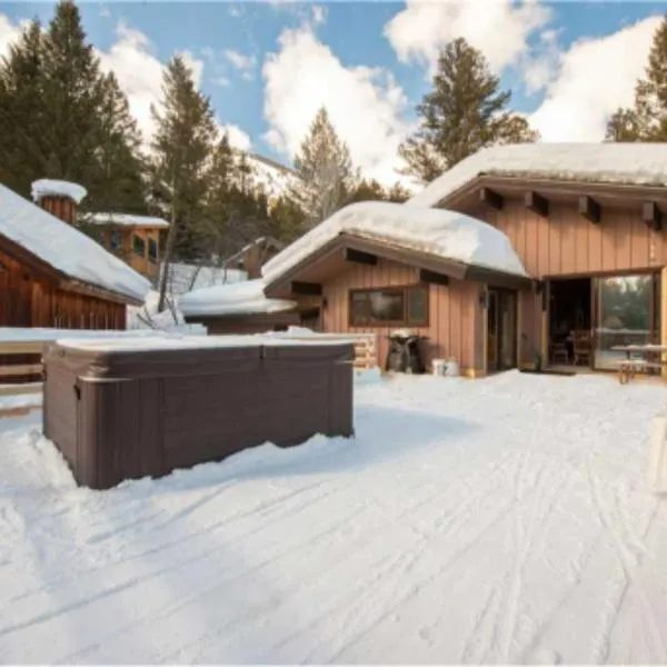 Bray House - Ski-in Ski-out family home, hotel en Teton Village