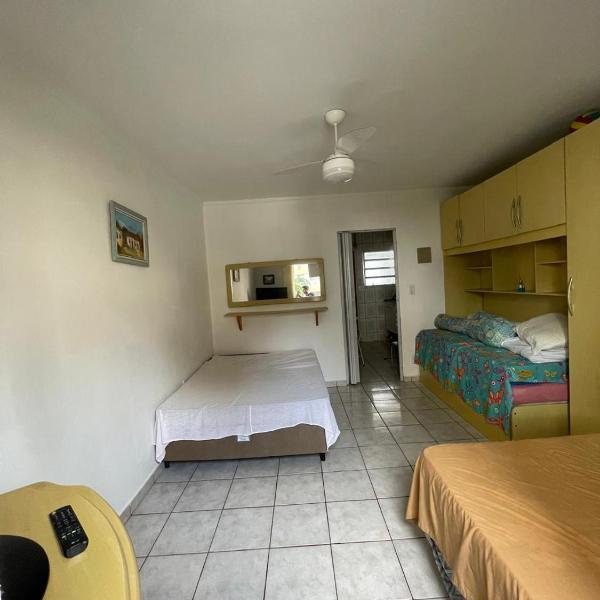 Apartamento 100 metros da praia na Guilhermina Praia Grande - Foto 2
