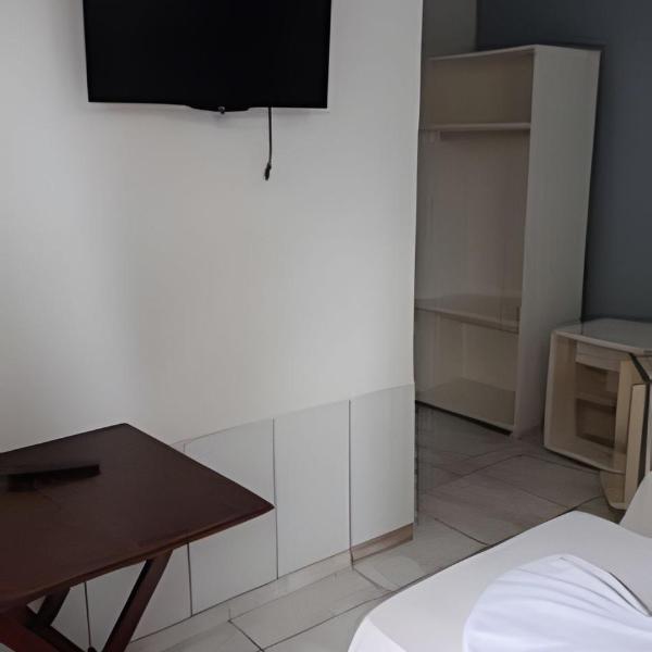 Suíte a 500m da praia com AC - Foto 3