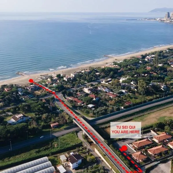 Villa Serena-250metri dal mare -Wifi- Free Parking, hotel v destinácii Lido Di Fondi