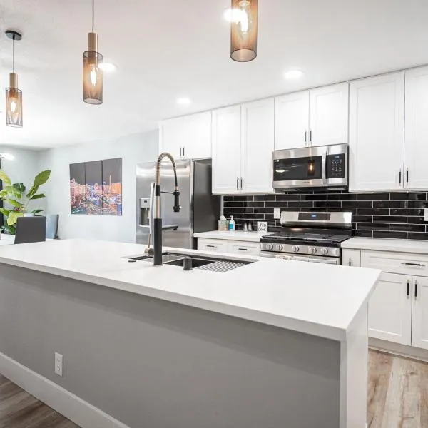 Luxury Retreat The Vegas Edition, hotel in Las Vegas