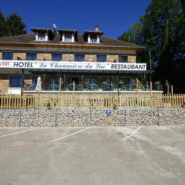 Hotel Restaurant La Chaumiere du Lac โรงแรมในแคลวูซ์-เลส์-ลาคส์
