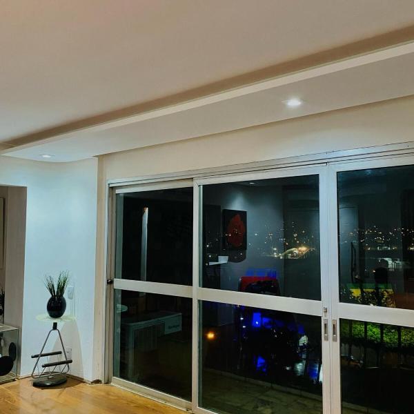 Apto amplo com sacada, e 3 suítes com muito conforto!