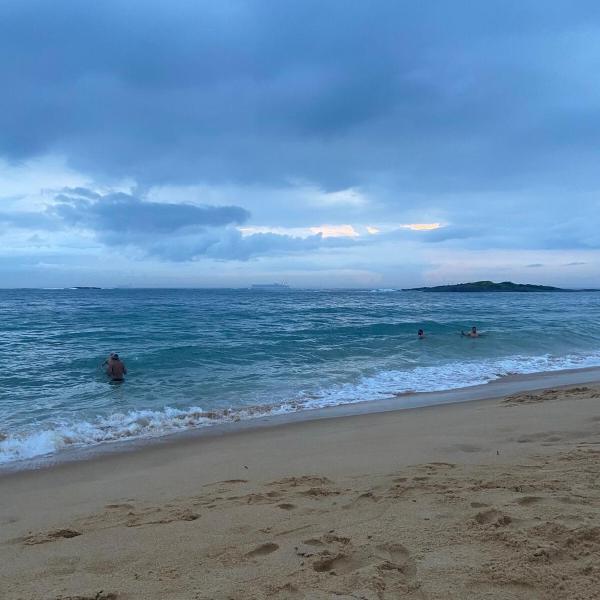 Casa em Itapuã pertinho da praia