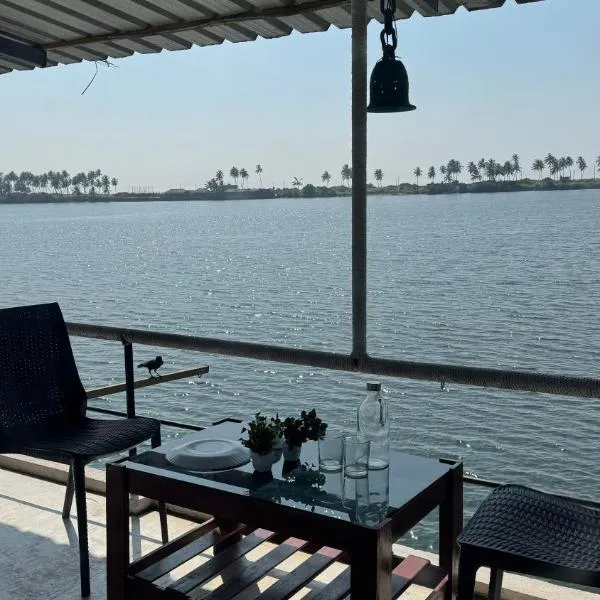 Malpe waterfront cottages, hotel v destinaci Udupi