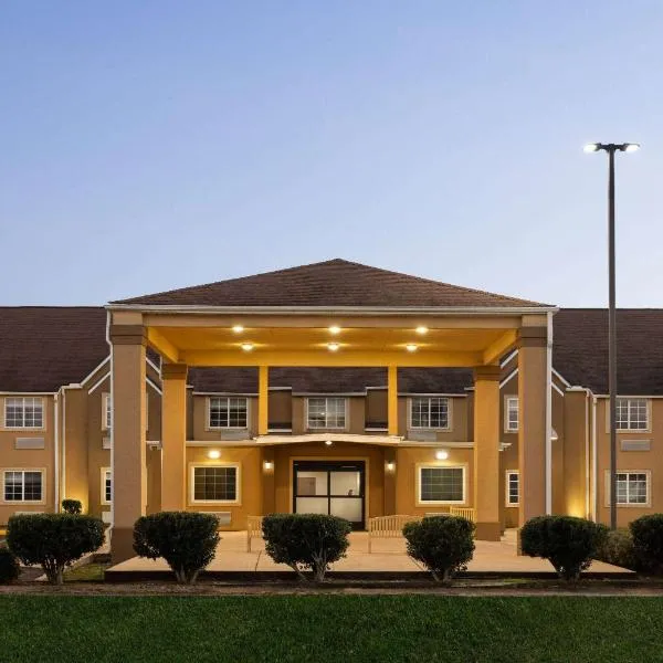 Days Inn by Wyndham Jackson Downtown, hotel v destinaci Jackson