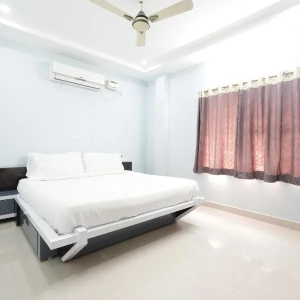 Paradise Home Stay, Near Srinivasam TTD Ticket Counter Opp Bus Stand, hotel v destinaci Tirupati