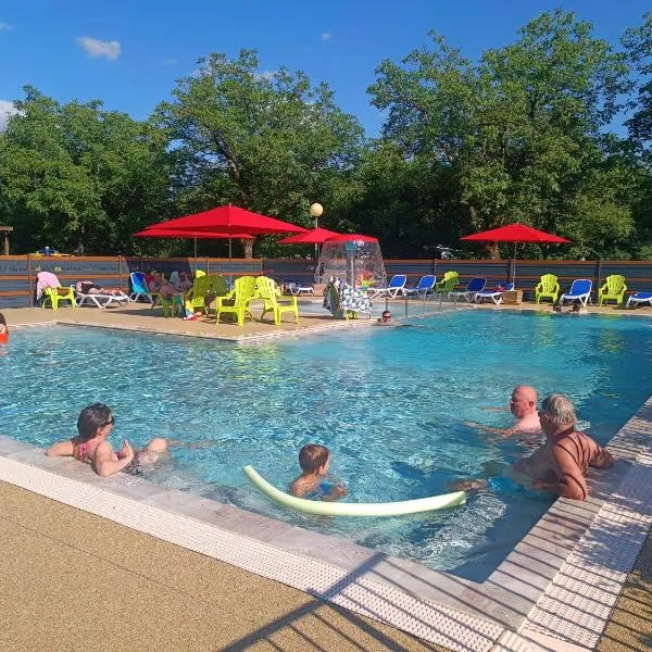 Camping la Plage Lot Vallée de la Dordogne Rocamadour, hotel v destinaci Meyronne