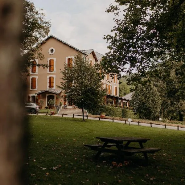 Logis - Hotel Restaurant du Parc, hotel v destinácii Cransac