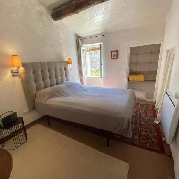 Joli T2 in Cap Corse, hotel v destinaci Ersa