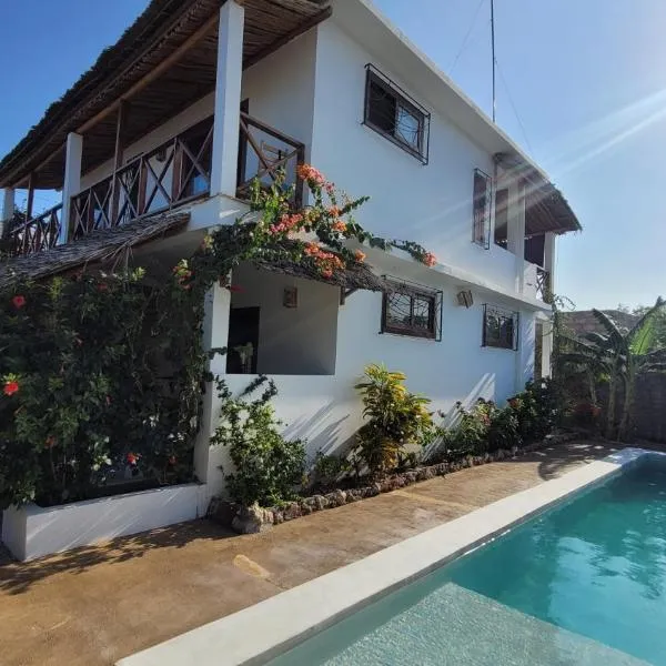 Iaia apartments, hotel v destinaci Jambiani