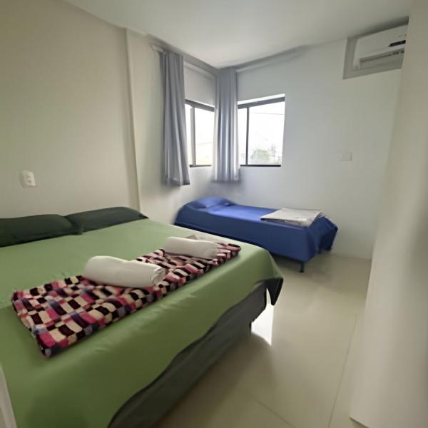 03 quartos (ar condicionado e ventilador), até 10 pessoas, garagem, atrás do hospital da Unimed apt 202 - Foto 2